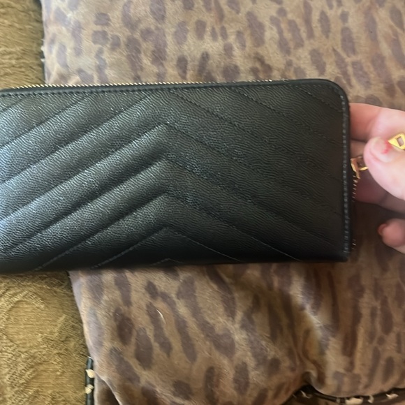 Like NEW Cassandra YSL Wallet! No call outs, looks like new condition! Stunning - Picture 2 of 10